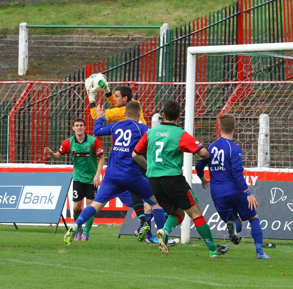 Glentoran 2-1 Dungannon Swifts